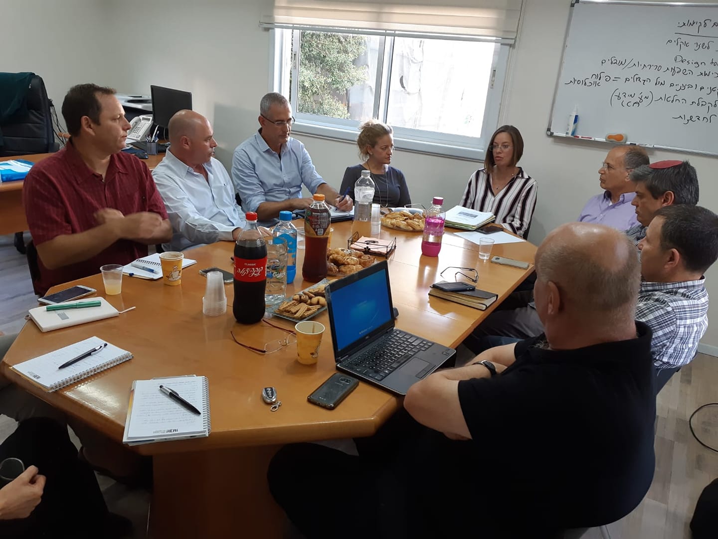 round-table-earthquakes שולחן עגול בנושא רעידות אדמה
